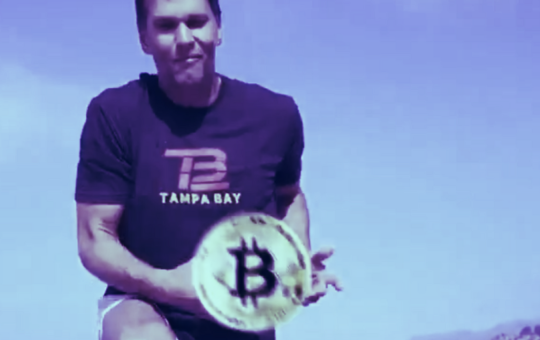 Tom Brady Gives Bitcoin to Fan for Return of TD Ball, Fan Asks for Round of Golf