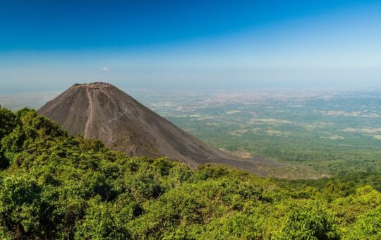 El Salvador’s Bitcoin City, BTC Bonds Plans Met With Mixed Reaction