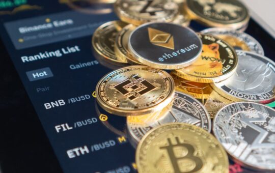 Crypto contagion is main risk to the market, says analyst