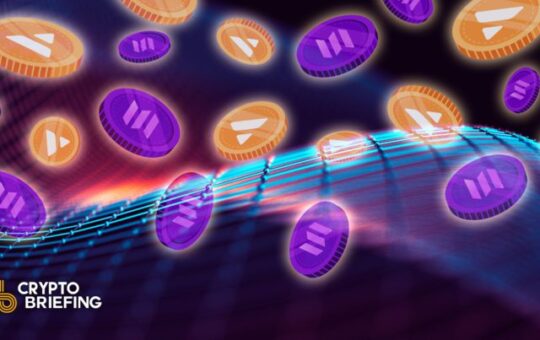 Solana and Avalanche on Brink of Possible Breakout