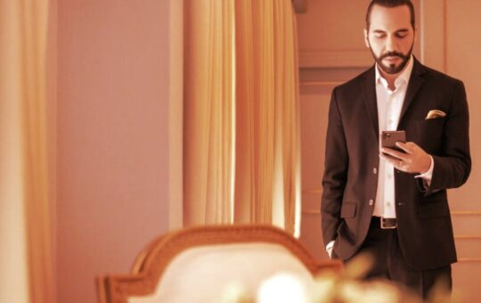 El Salvador’s Bukele Remains Popular Despite Bad Bitcoin Bets, Slumping Economy