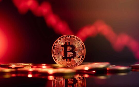 Gold Bug Peter Schiff Says Bitcoin Still Has a Long Way to Fall — Values BTC at $10K