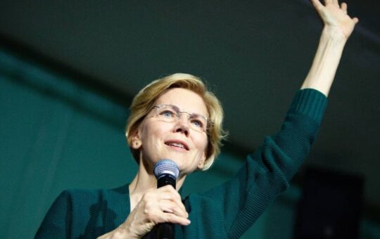 Elizabeth Warren: SEC 'Wrong on the Law' Over Bitcoin ETF Approval