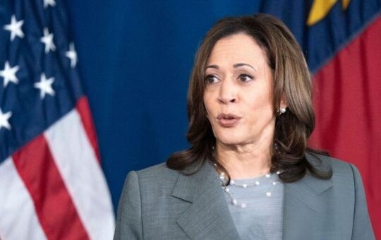 Bitcoin Price Slump Tied to Rise of Kamala Harris Over Trump, Says Bernstein