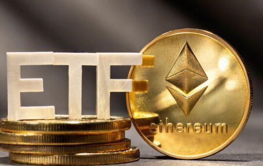 SEC Extends Grayscale Review, Holding Back Approval of ETH Staking Amendments