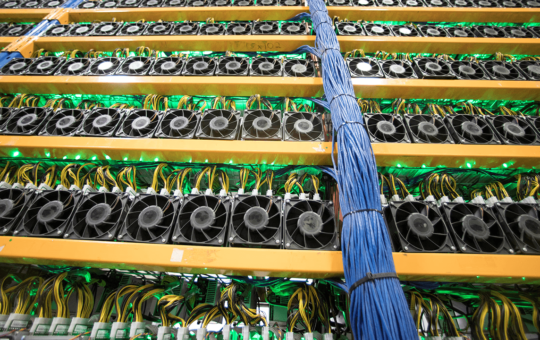 Bitcoin Miner Cleanspark Posts Record $257M Profit, Faces $185M Tariff Dispute