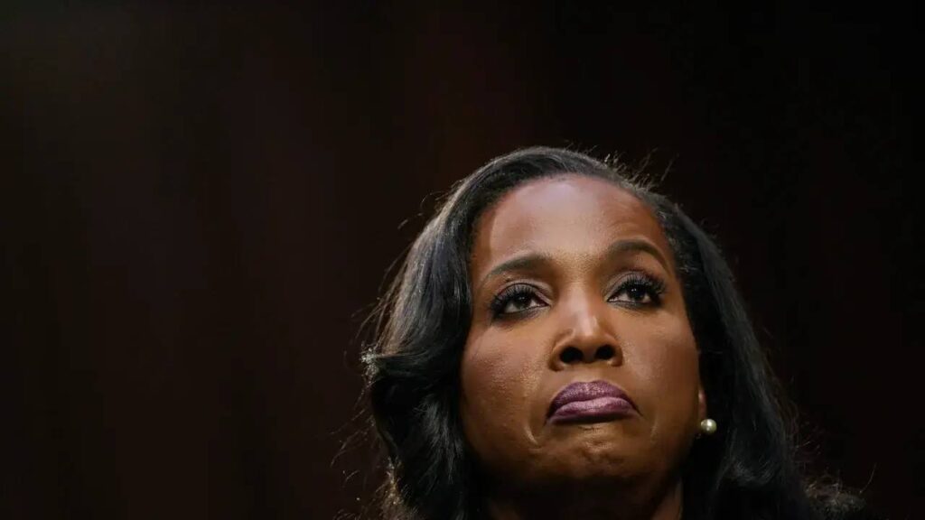 Trump Wants to Fire Fed Governor Lisa Cook