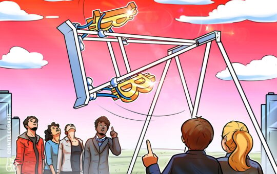 Bitcoin Stablecoin Reserve Ratio Signals ‘Bottom’ as Bulls Eye $124K